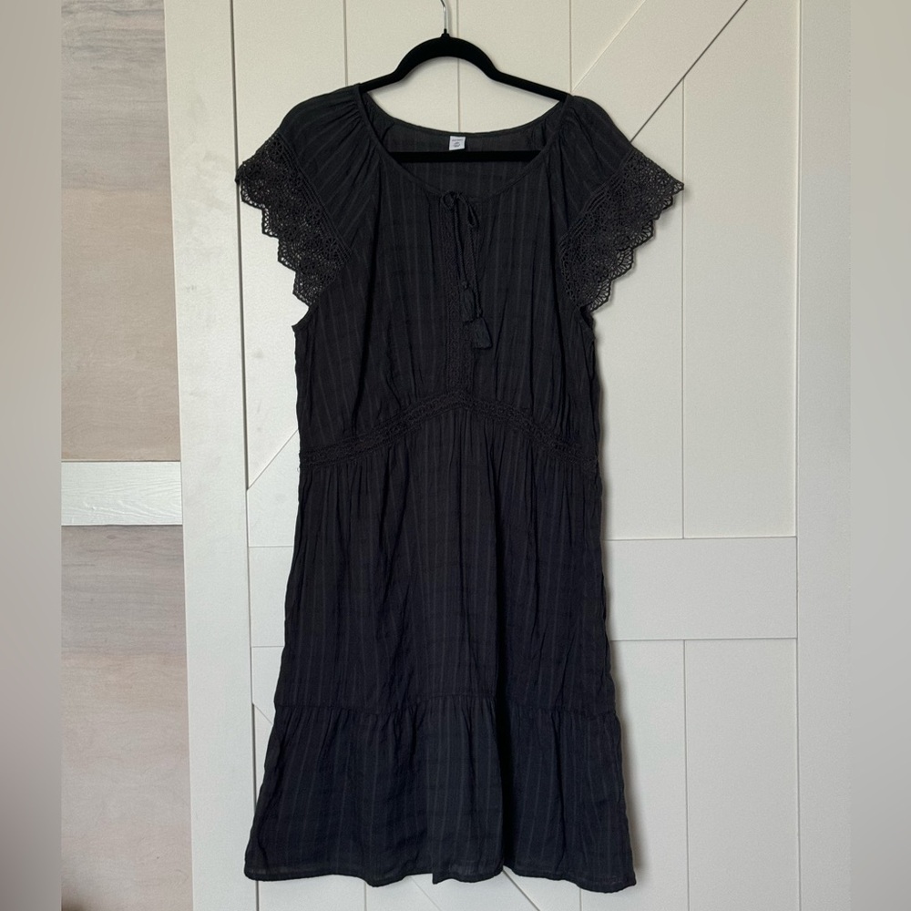 Gray ruffle sleeve dress